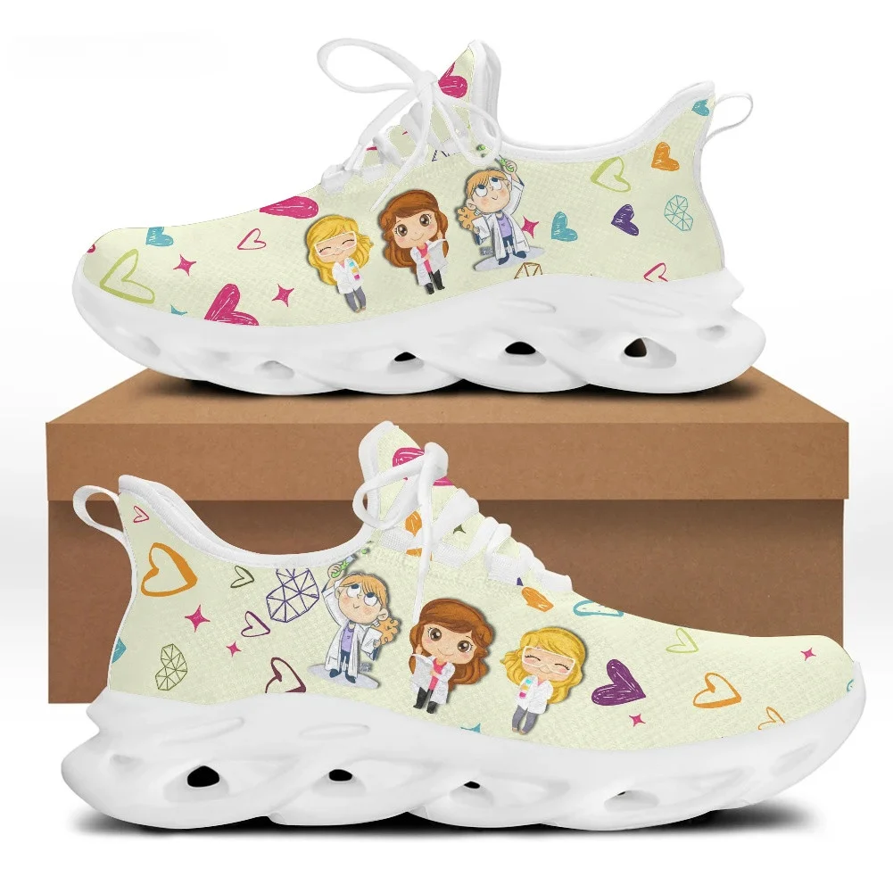여성을위한 귀여운 만화 의사 간호사 신발 가벼운 메쉬  - Women Shoes Sneakers 리뷰 및 가격